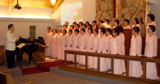 뉴욕권사선교합창단은 최근 월드비전과 함께 플로리다주 탬파와 올랜도 지역에서 순회공연을 펼쳤다.