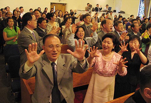 12주년을 맞은 뉴욕예일교회 성도들