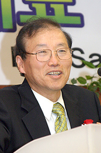 ▲파송소감을 전하는 전요한 목사ⓒ송경호 기자