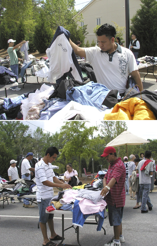 사랑의 바자회에는 다양한 인종이 함께했다. 