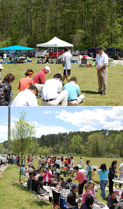 체육대회에 앞서 드려진 야외예배와 친교시간