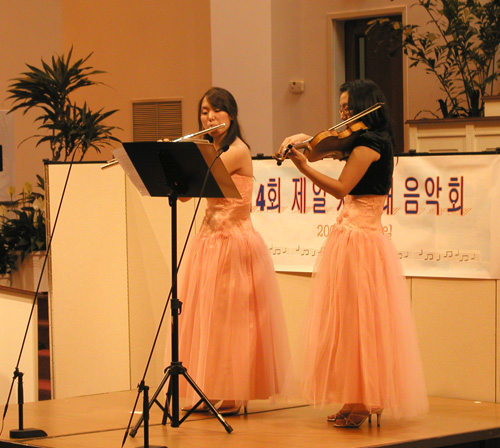 훌륭한 연주를 선보인 류지영, 류나영 자매