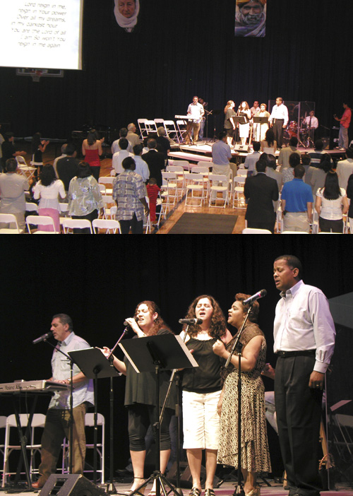 약 20여 인종이 참가한 이민교회 연합예배 / 은혜로운 찬양을 선보인 다민족 찬양단 ⓒ김앤더슨 기자