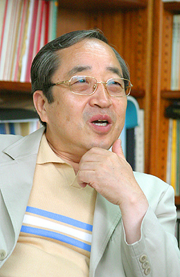 김명엽 교수는 획일화된 현재 한국교회 예배음악에 대해 안타까워했다. ⓒ송경호 기자