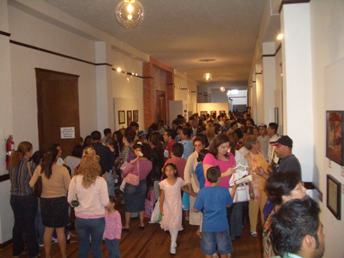 티화나시문화회관에서 북미주한인이민 1백년 기념사진전이 열렸다