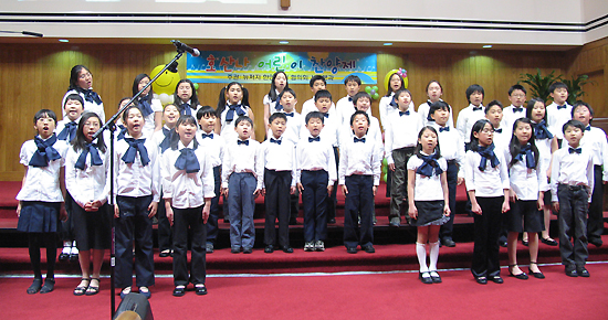 뉴저지 한소망교회(담임 김용주 목사)가 합창 대상을 차지했다. 한소망교회는 어린이성가대가 구성돼 활동하고 있다.