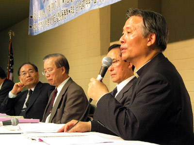 박광재 목사가 제비뽑기에 관해 발제하고 있다