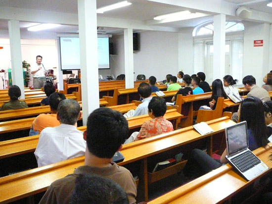 Daniel Lee 목사(컴패스휄로쉽교회)가 '성경적 리더십'이라는 주제로 강의했다. ⓒ뉴욕남침례회한인지방회