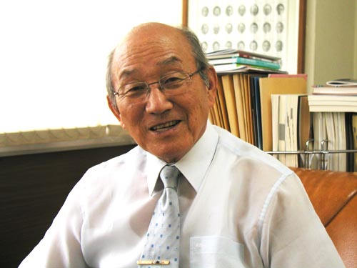 이종성 박사는 전인류와 민족을 중심으로한 통전적 신학이 나와야 한다고 강조했다.