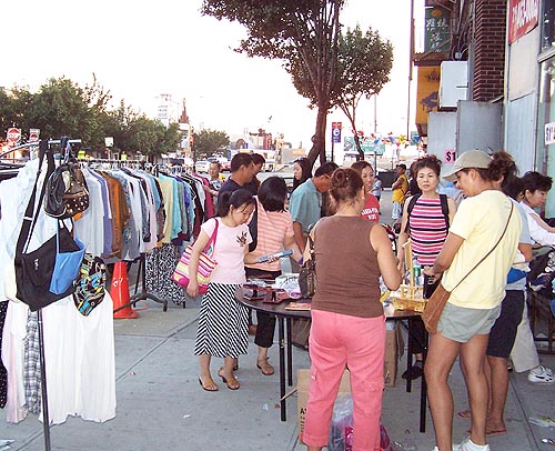 에콰도르 단기선교팀의 바자회 행사