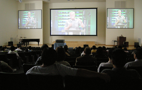 Leadership Summit가 동시 위성중계로 뉴저지초대교회에서 진행됐다. 