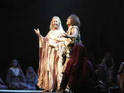 HIS LIFE 의 한 장면