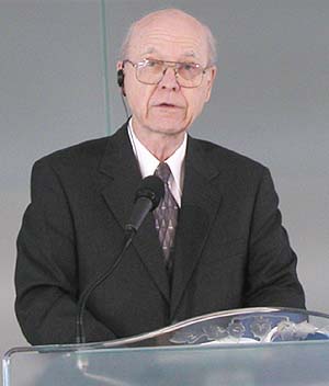 랄프 윈터 박사가 제 5회 한국선교지도자 국제 포럼 중 주제강연을 전하고 있다. ⓒ 지재일 기자