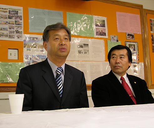 이단세미나 강사로 초청된 최삼경 목사(좌)