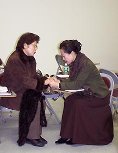 서로 짝기도 하는 사모들