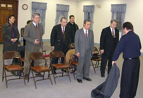 기초호흡 연습을 하고 있는 목회자들