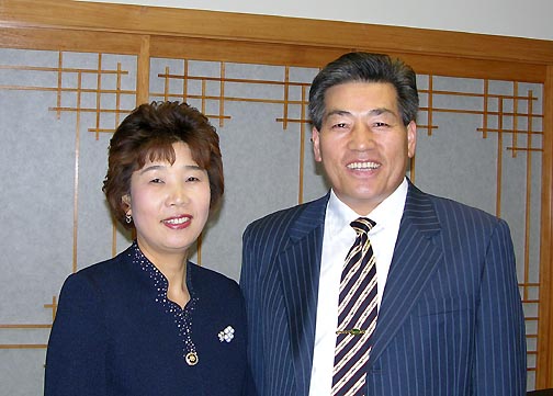 LA 풍성한 교회 박효우 목사(우)와 사모(좌)