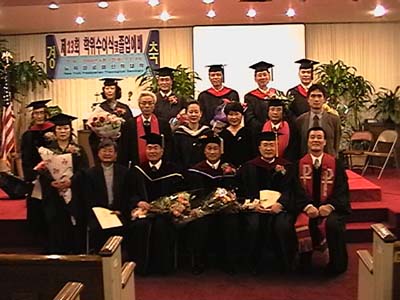 뉴욕장신대는 6월 1일 뉴욕목양장로교회에서 23회 학위 수여식 및 졸업예배를 가졌다.