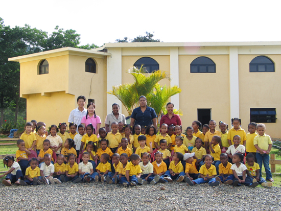 유치원 졸업 사진 &copy;뉴욕초대교회