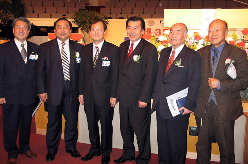 증경회장단과 신임부회장  정순원 목사(좌에서두번째)와 정춘석 목사(좌에서 3번째)