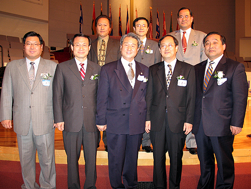 34기 임원들과 35기 뉴욕목사회 임원 목회자들 ⓒ기독교민신문 자료사진