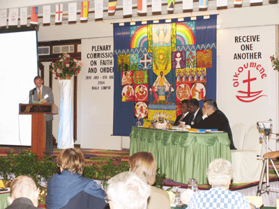 이번 회의 프로그램 담당자 토마스 베스트 목사가 발언하고 있다/ WCC 제공