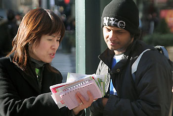 지난 3일 ICM은 맨하튼 일대를 돌며 연합선교를 실시했다. ⓒ 이화영 기자