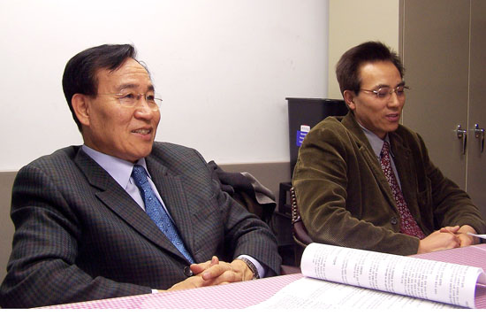 이승재 목사(좌)와 김삼천 목사(우)