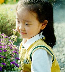 아름답고 건강하게 자라다오...