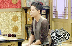 무릎팍도사에서 지난 심정을 밝히고 있는 토니안 씨. 