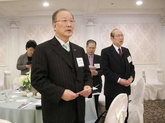 2011년도 미주 동부 총신대학교 신학대학원 동문회 신년예배 및 정기총회가 10일 오전 11시 대동연회장에서 진행됐다. 