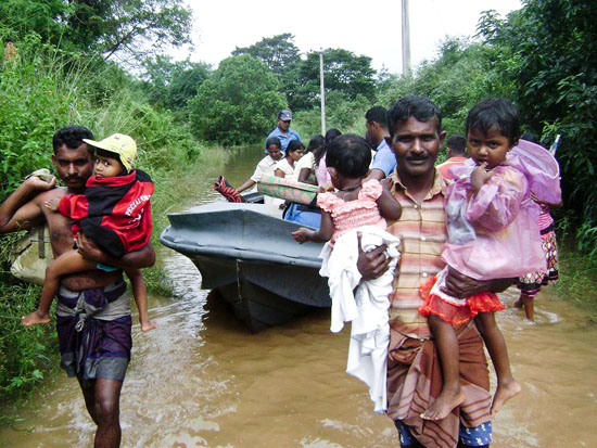 월드비전이 스리랑카에서 구호 활동을 펼치고 있다. 