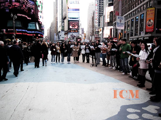 국제도시선교회는 지난 12일 오전 11시부터 오후 5시까지 7시간 동안 뉴욕 타임 스퀘어 부근에서 총력 전도를 펼쳤다.