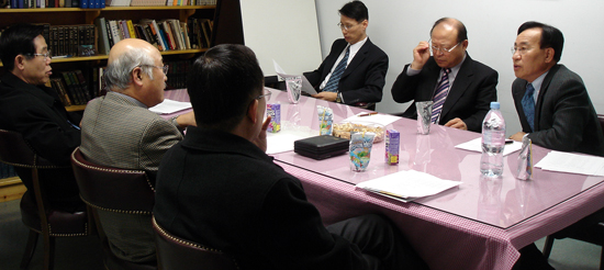 양 교단은 지난 5일 은혜교회서 연합대성회 준비에 대한 최종 모임을 가졌다.