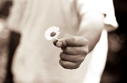 ▲사랑하는 이들을 잃었을 때의 감정은 수많은 말로도 위로가 어렵습니다