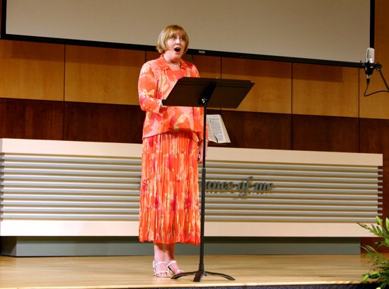 11개 민족이 함께한 다민족연합예배가 최근 뉴저지 필그림교회서 진행됐다. ⓒ필그림교회