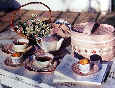 짧았던 우리인생 백발로 회고하며 담담한 차 한잔 훌훌 마시지요