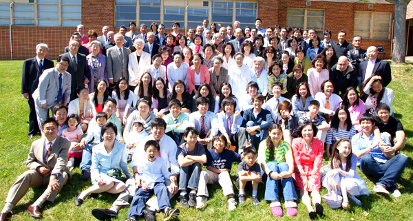 뉴호라이즌커뮤니티교회 성도들.