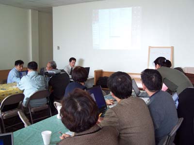 오마이갓 류지홍기자가 '엑셀'강의를 하고 있다.