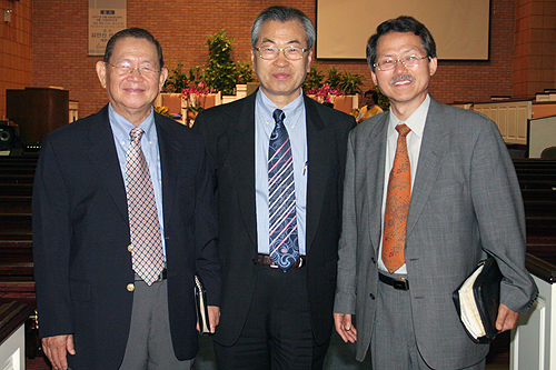 (왼쪽부터)방지각 목사, 김안신 선교사,문석호 목사 ⓒ 이화영 기자