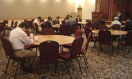 지난 6월 4일, 목회자들이 함께 모여 집회를 위해 기도했다