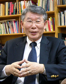 후러싱 제일교회 김중언 목사