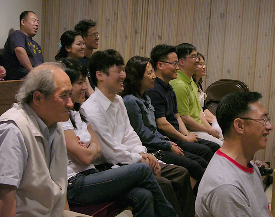 정태기 목사의 '행복한 가정 만들기' 세미나가 퀸즈장로교회에서 열리고 있다.