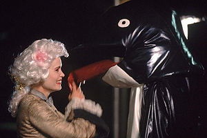 <모차르트와 고래> 중 한 장면. 영화에서 모차르트는 감성이 발달한 이사벨을, 고래는 이성이 발달한 도널드를 상징한다. 