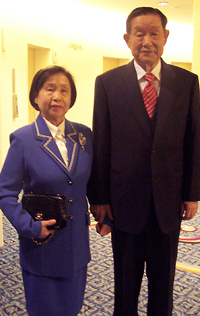 아내 이홍은 권사, 이병익 장로