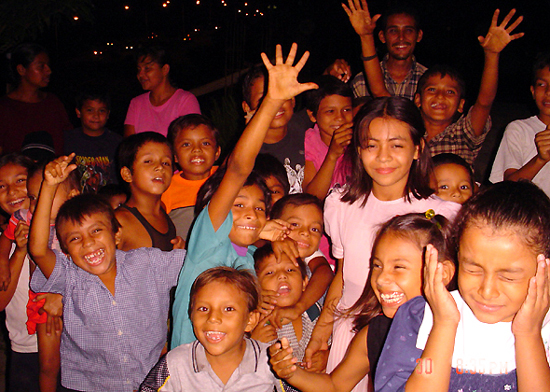 니카라과 아이들의 천진난만한 웃음 ⓒ뉴저지 소망교회