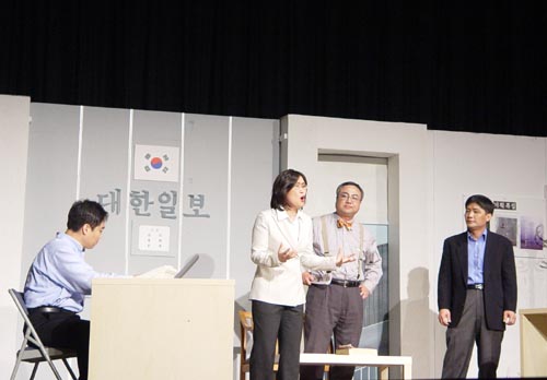 취재부장으로 출연한 양춘길 목사(왼쪽에서 세 번째)