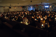 순복음연합교회가 성탄절을 맞아 촛불예배 및 성탄축하예배를 통해 하나님께 영광을 돌렸다.