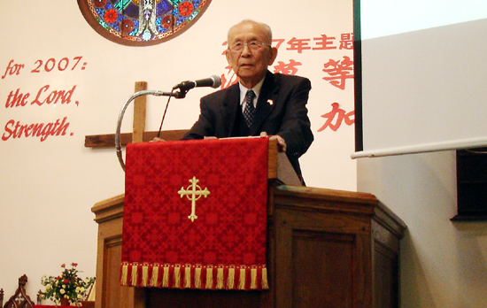 방지일 목사는 뉴저지 수정교회서 '기다리라'는 제목으로 말씀을 전했다.