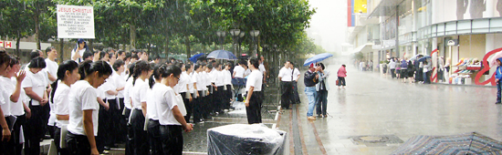 프랑크푸르트 분수대에서의 노방전도ⓒ밀알선교합창단